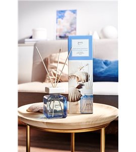 ESSENTIALS Sunny Beachtime