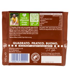 Cioccolato Al Latte Con Nocciole Intere